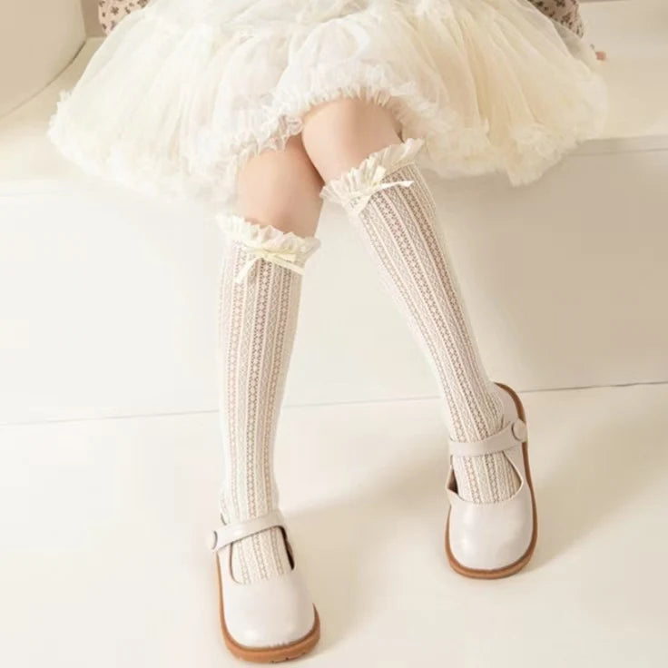 Calcetines hasta la rodilla de seda de encaje blanco Lolita, medias de rejilla caladas con lazo de ganchillo Floral, diseño de volantes, calcetines para padres e hijos