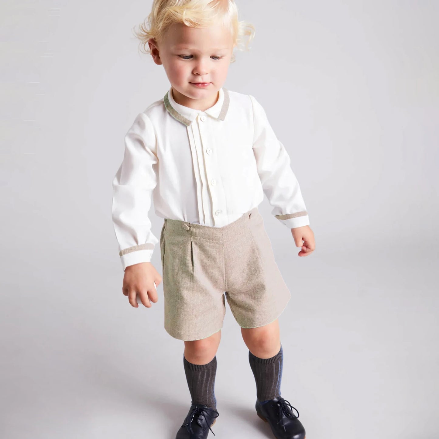 Conjunto de 2 piezas de ropa de boutique para niños, traje español de algodón y lino color caqui de manga larga, traje de bautizo y pajecito para niño