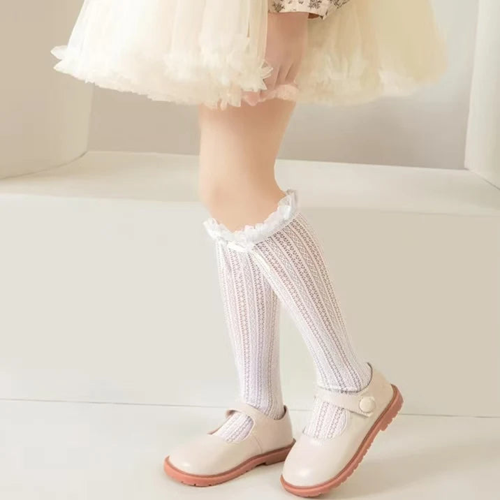 Calcetines hasta la rodilla de seda de encaje blanco Lolita, medias de rejilla caladas con lazo de ganchillo Floral, diseño de volantes, calcetines para padres e hijos