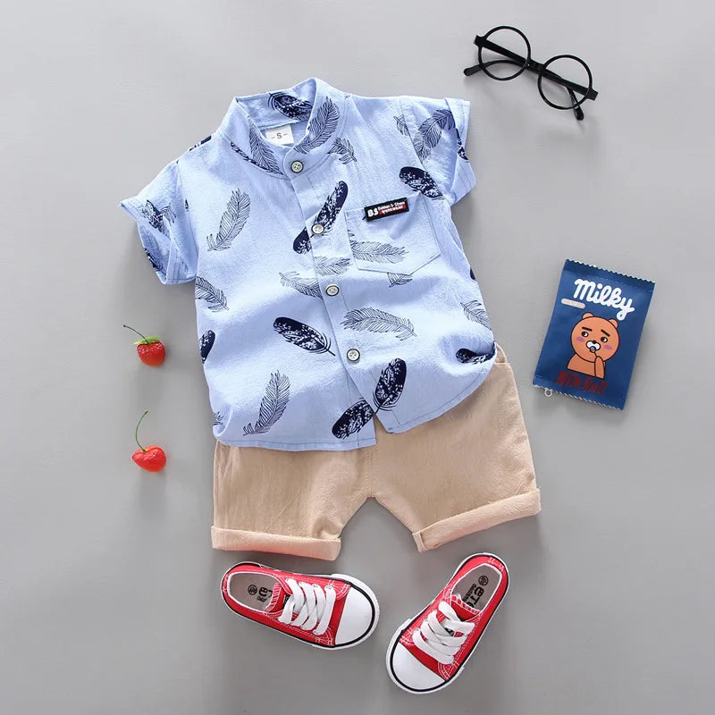 Conjunto de verano para bebés, camisa estampada de plumas para niños, pantalones cortos, 2 piezas/set, ropa informal de algodón para niños