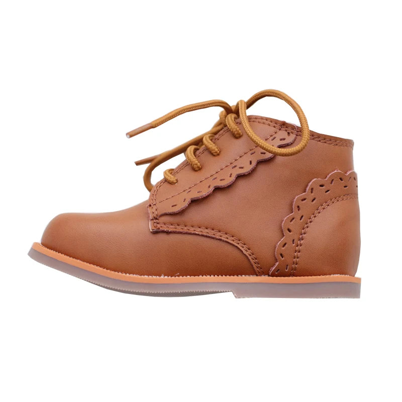 Botas cortas retro de cuero genuino para niños, zapatos impermeables cool para niñas, para otoño e invierno. Demasiado lindas!!!