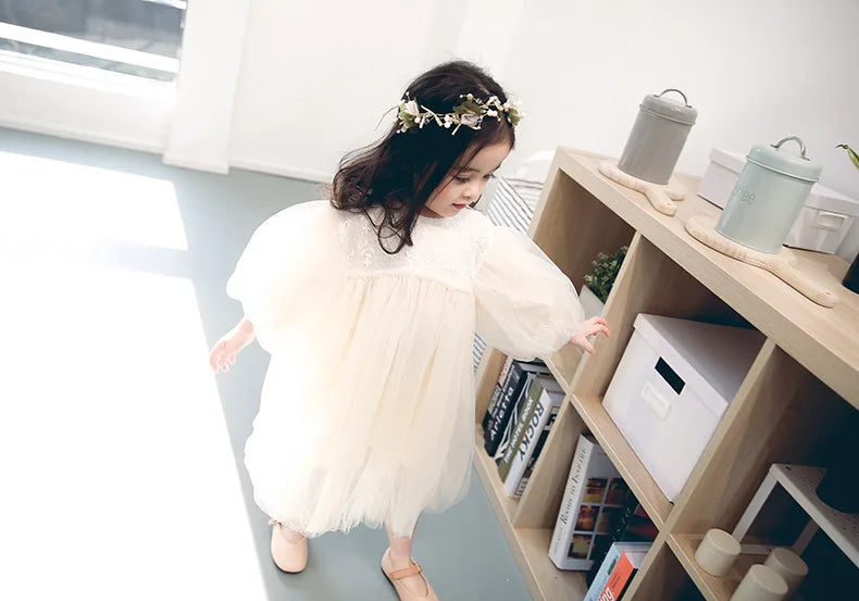 Suave vestido bordados en tul, de sueños para bebés y Niñas, para Otoño y primavera, Vestido con Mangas Abullonadas como Princesa, para fiestas y bodas. Y por qué no, para ser princesa cada día!