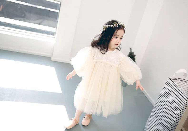 Suave vestido bordados en tul, de sueños para bebés y Niñas, para Otoño y primavera, Vestido con Mangas Abullonadas como Princesa, para fiestas y bodas. Y por qué no, para ser princesa cada día!