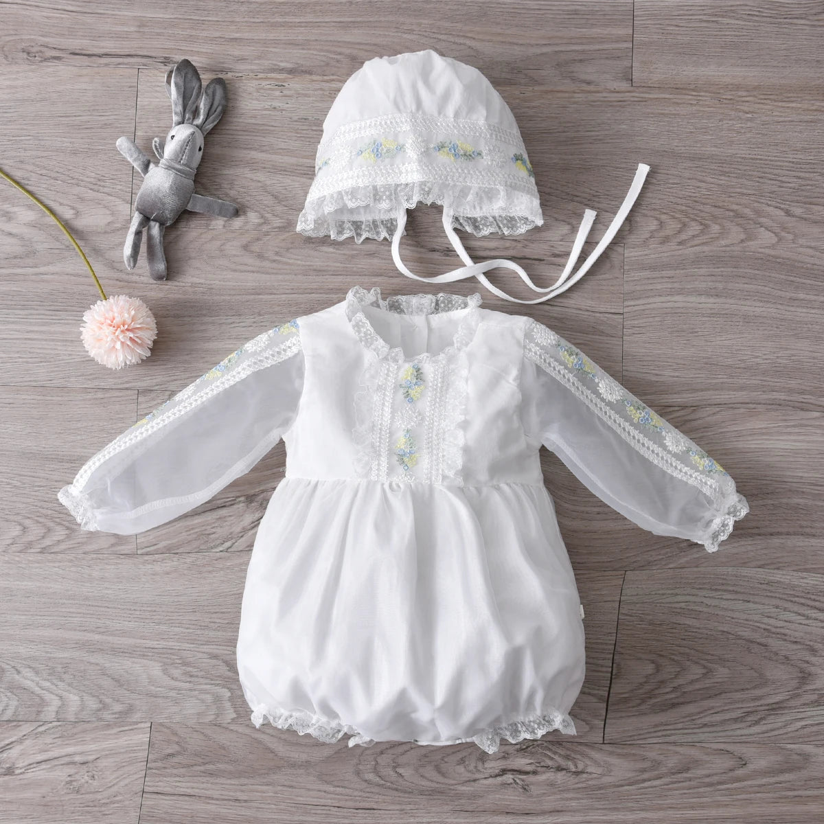 Delicado mameluco o pelele  y conjunto para bebés recién nacidos, moda de Boutique, Traje de encaje para bautizo, cumpleaños de niña