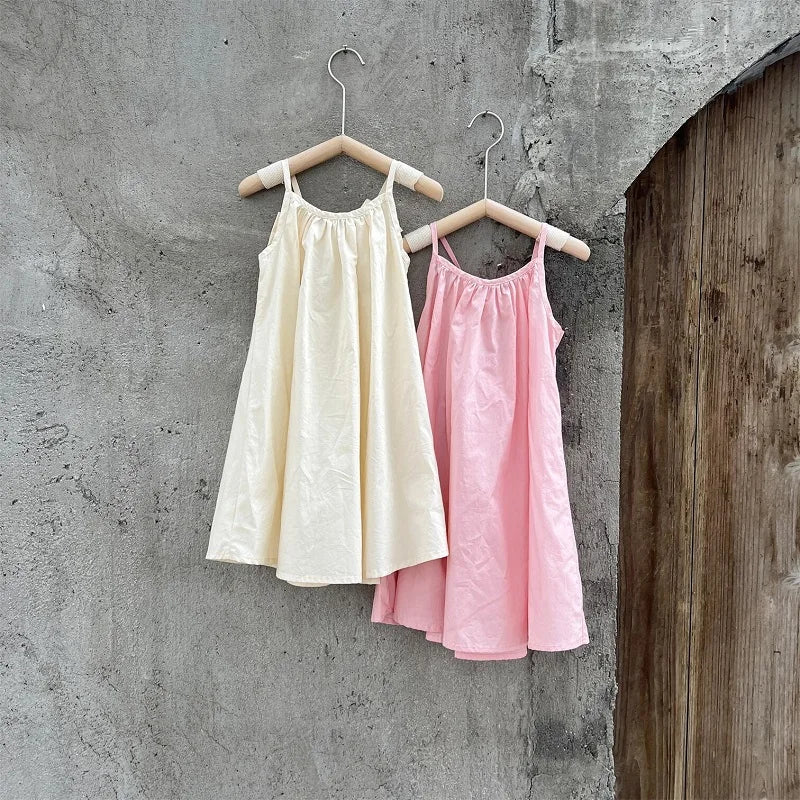 Estiloso vestido de tirantes para niña, con lazo en espalda, perfecto para el verano