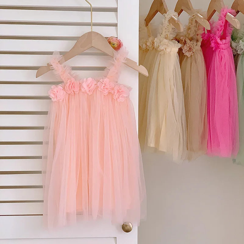 Nuevo vestido de princesa de verano para niñas con aplicaciones de flores y tirantes, de dulce belleza para niñas, en tul suave y esponjosa de falda de princesa para niñas