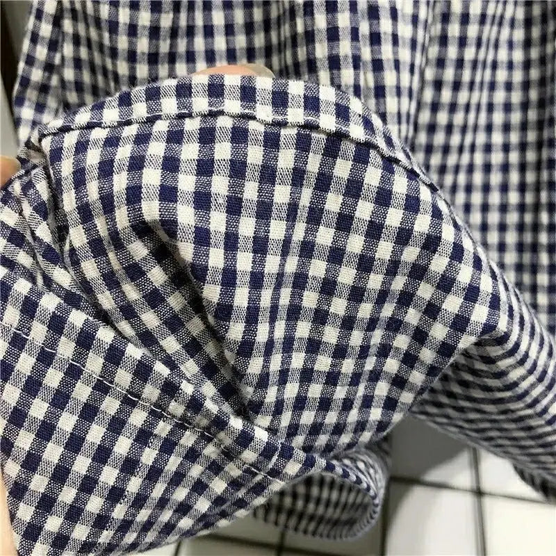 Conjunto de ropa de verano para hermanos estilo marinero sobre cuadros azules, niño y niña, Camisa en traje de dos piezas Vestido para niña