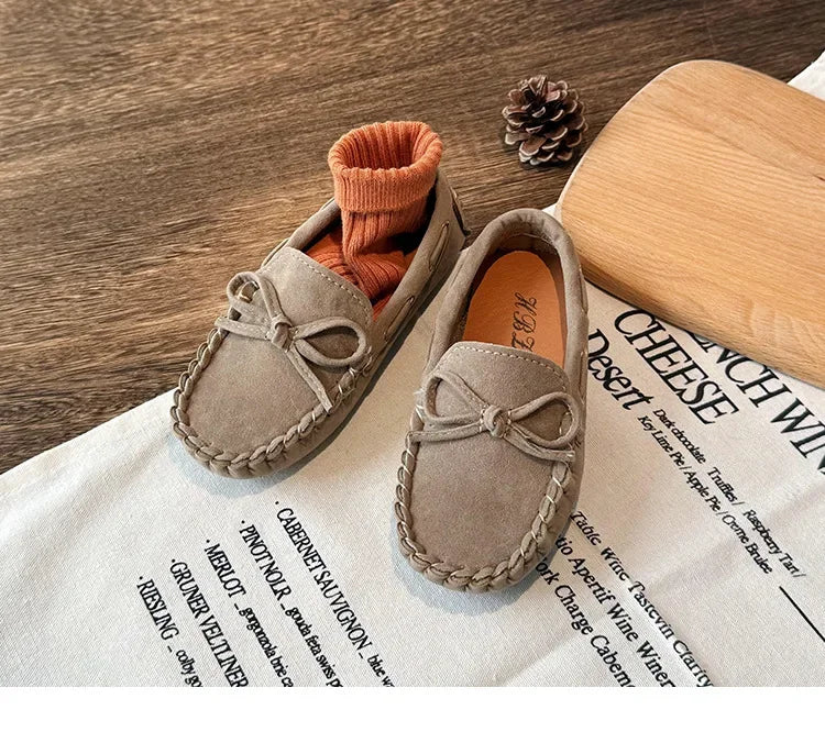 Mocasines casuales de cuero para niñas y niños, antideslizantes, con aires vintage y muy cool!!