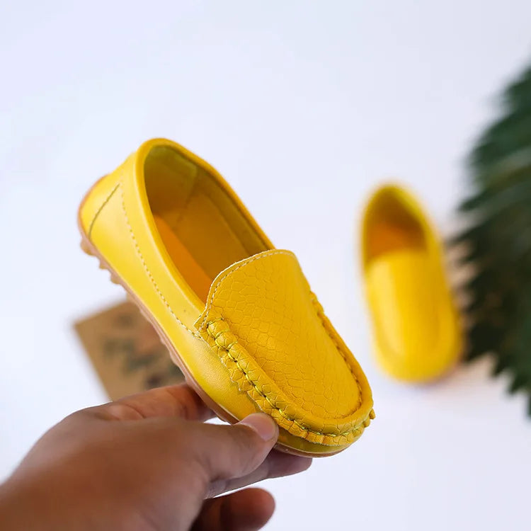 Zapatos de bebé de piel sintética para niños, calzado informal, suave y cómodo