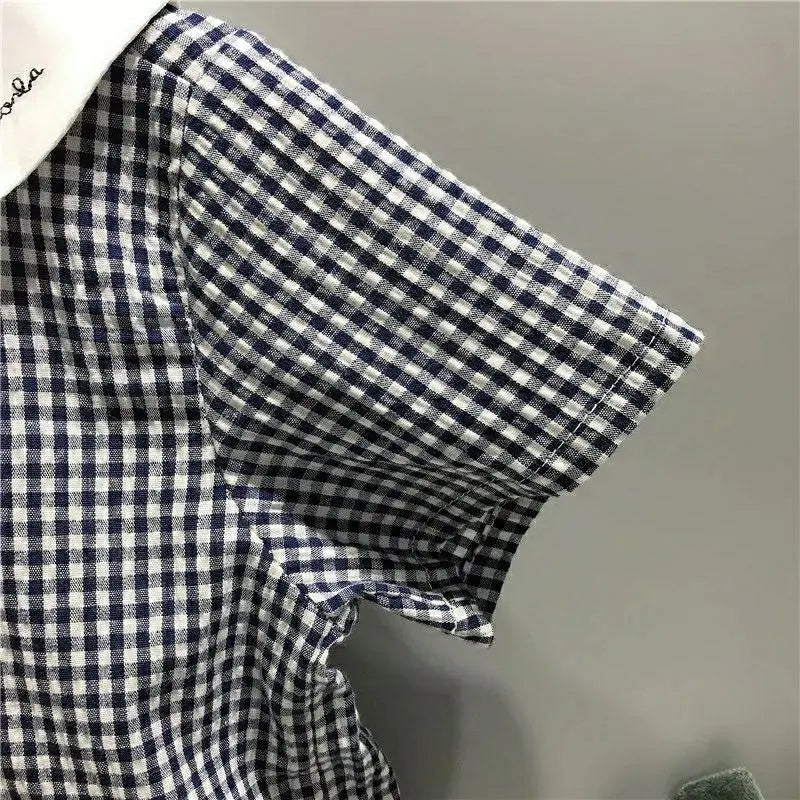 Conjunto de ropa de verano para hermanos estilo marinero sobre cuadros azules, niño y niña, Camisa en traje de dos piezas Vestido para niña