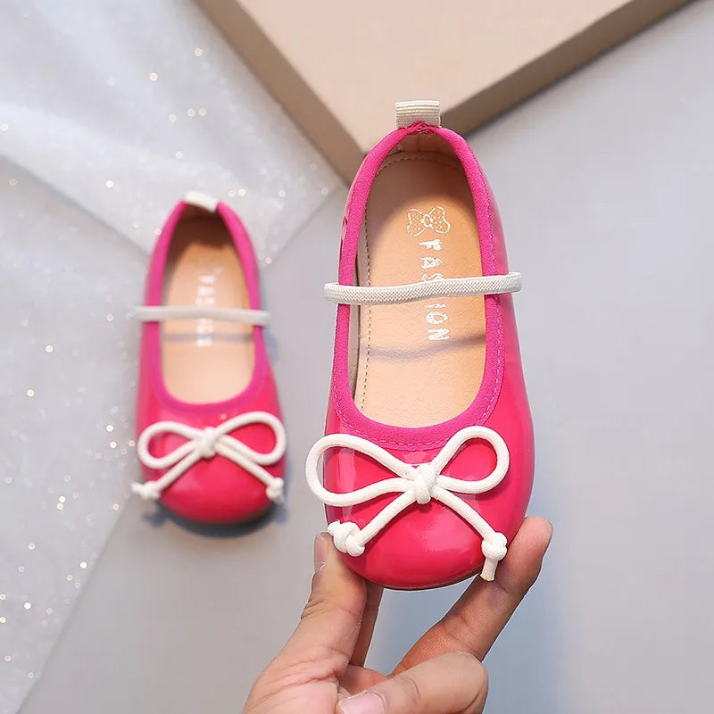 Zapatos tipo bailarinas para niña, con lazo y banda elástica, cómodos y vibrantes colores especiales para princesas en primavera u otoño.