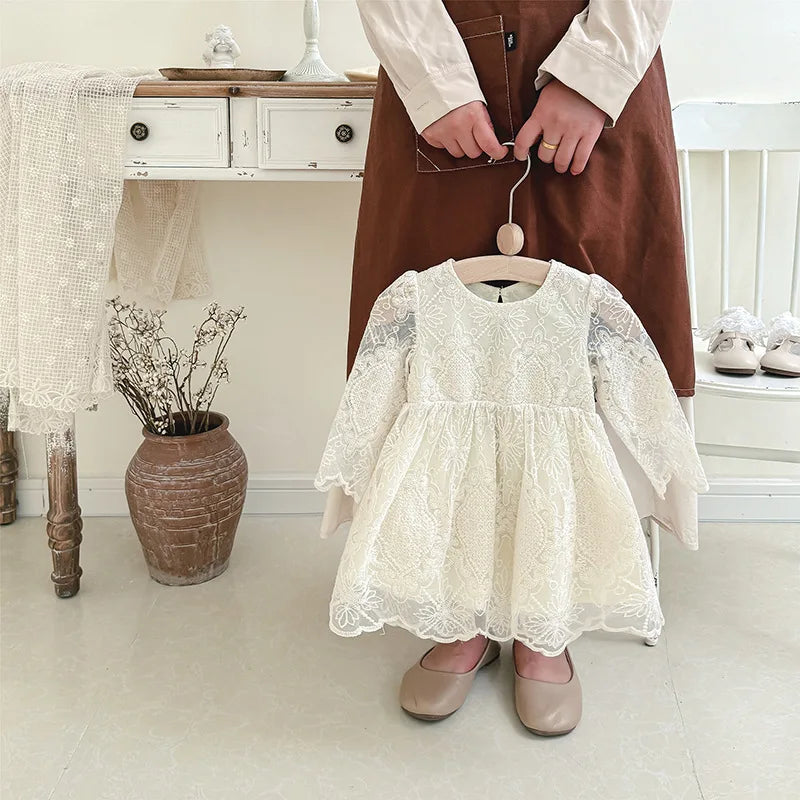 Vestido de encaje y manga larga para bebé, vestido de princesa de algodón bordado con flores de primavera, vestido de Bautizo para bebé niña