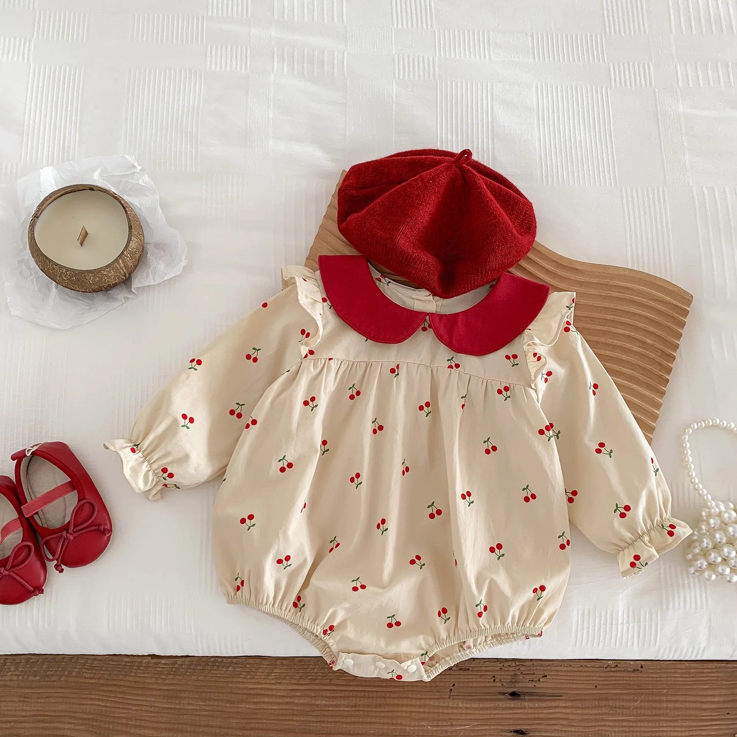 Precioso bombacho Vintage para bebé niña, enterito con cuello Peter Pan y estampado de cerezas para niñas pequeñas, Outfit de otoño invierno y de primavera verano para niñas