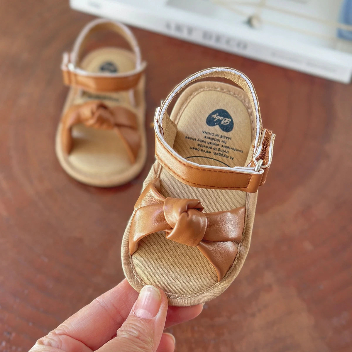 Sandalias para bebé niña, zapatos informales para exteriores, cómodos, Premium, con lazo de flores, suela de goma antideslizante para recién nacidos