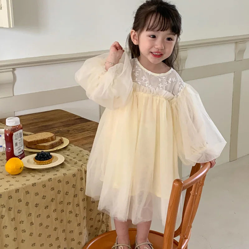 Suave vestido bordados en tul, de sueños para bebés y Niñas, para Otoño y primavera, Vestido con Mangas Abullonadas como Princesa, para fiestas y bodas. Y por qué no, para ser princesa cada día!