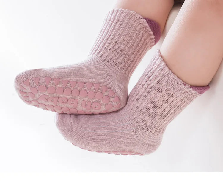 3 pares de calcetines antideslizantes para bebés y niños