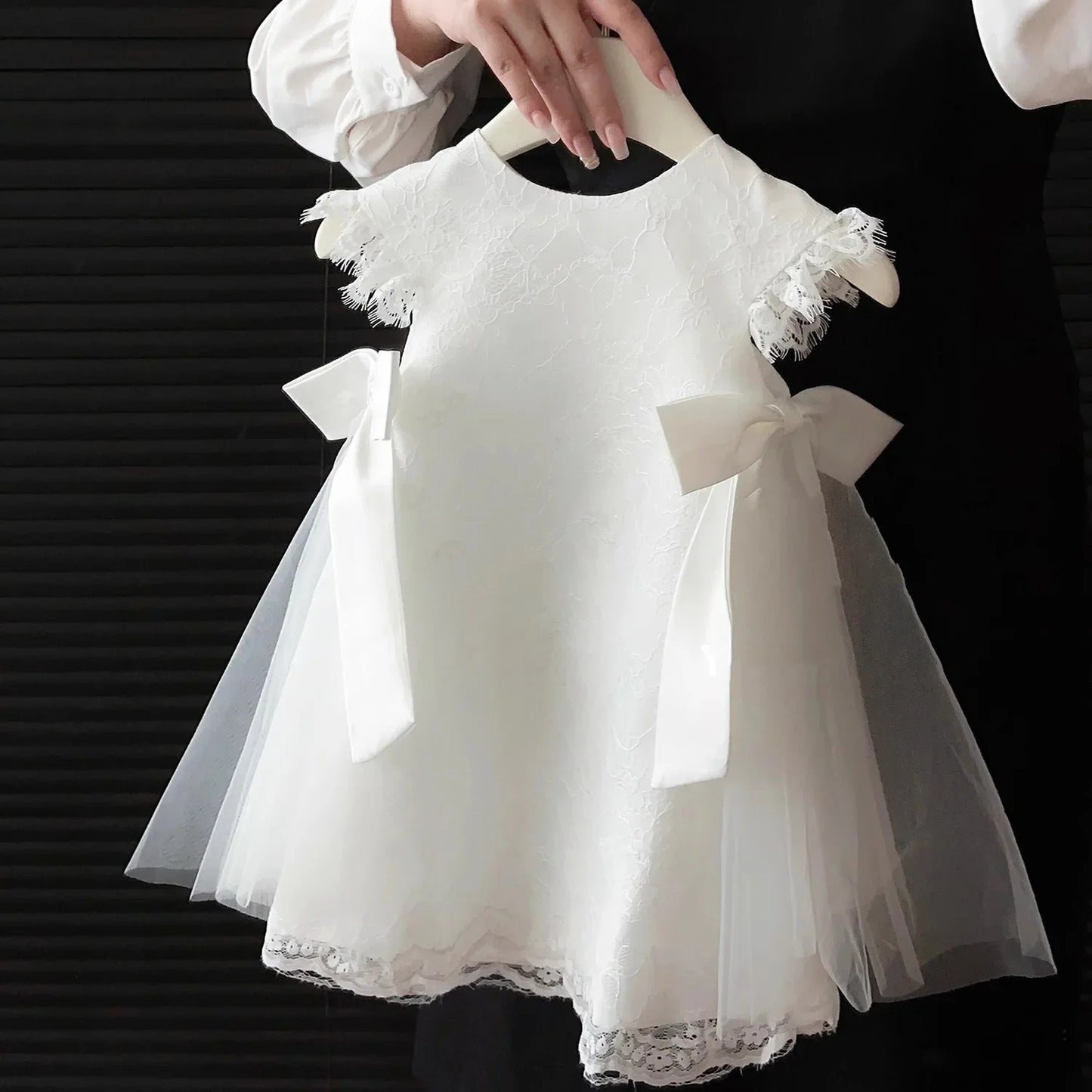 Vestido de princesa para niña, Vestido blanco de bautismo con lazo, mangas de encaje, ropa para fiesta, vestido de boda para bebé y niña