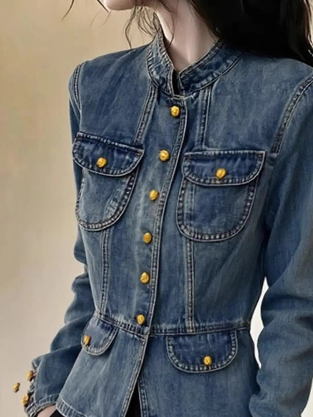 Luksus kort denimjakke til kvinder, modeblå top, forår 2026, standard pasform med justerbar talje, ma...