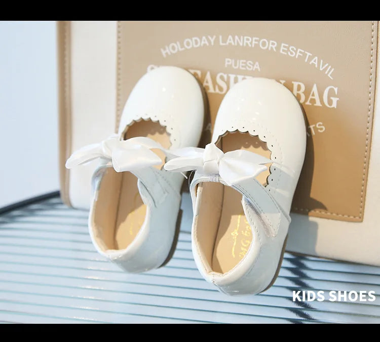 Preciosos zapatos de cuero de princesas con lazo para niñas, zapatos blandos de charol, para primavera y otoño, moda española, zapatos de baile, zapatos Mary Jane