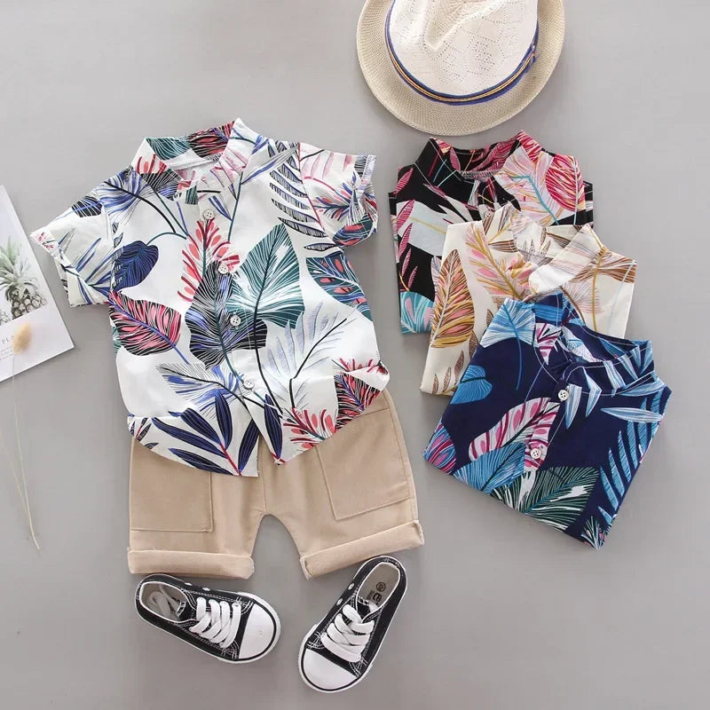 Conjunto de 2 piezas de ropa para bebés y niños para verano, camisa manga corta y cuello Mao con hojas estampadas y short, vacaciones y playa