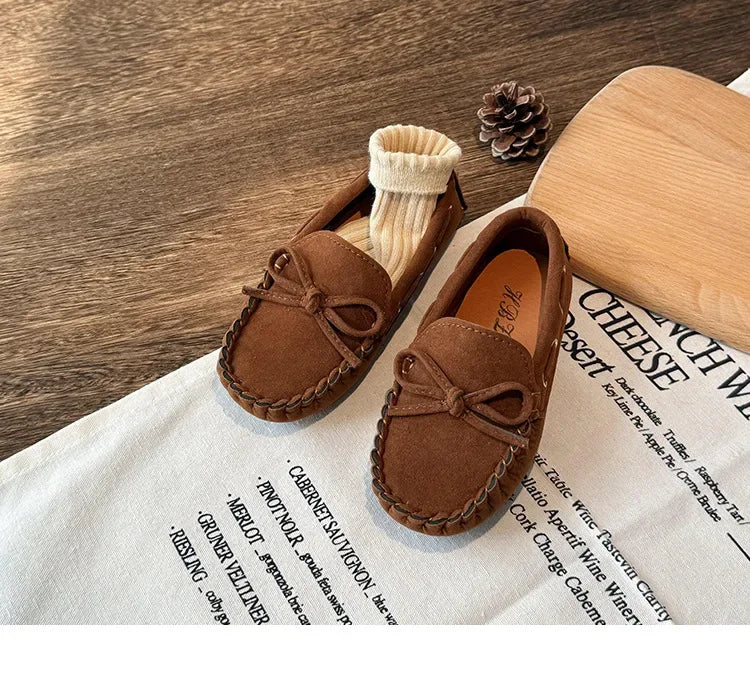 Mocasines casuales de cuero para niñas y niños, antideslizantes, con aires vintage y muy cool!!