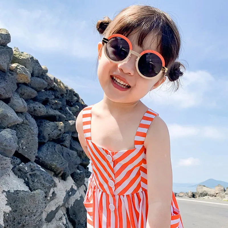 Lindo vestido sin mangas casual de algodón listado para la playa, especial para el verano para niñas