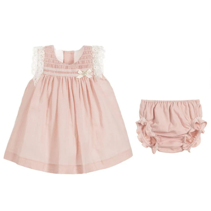 Espectacular este vestido con capota y bombacho, para bebé, niña, diseño estilo moda española exclusiva para boutique, para fiesta, bautizo o para verse preciosa cada día. Haz tu regalo de Babyshower!