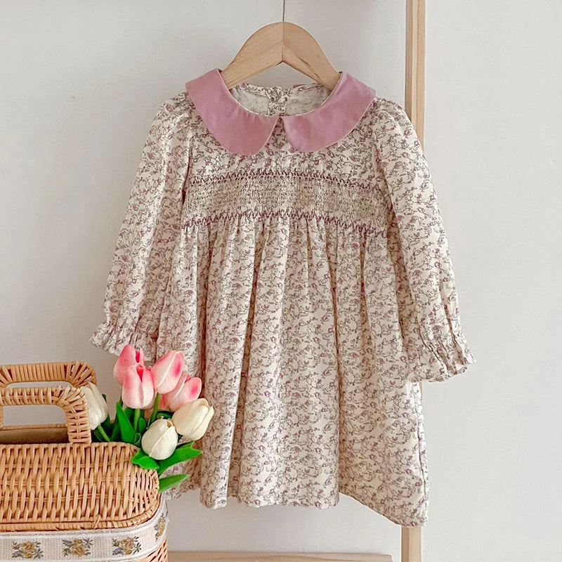 Vestido bordado con estampado y cuello color, de manga larga para niñas en primavera y otoño