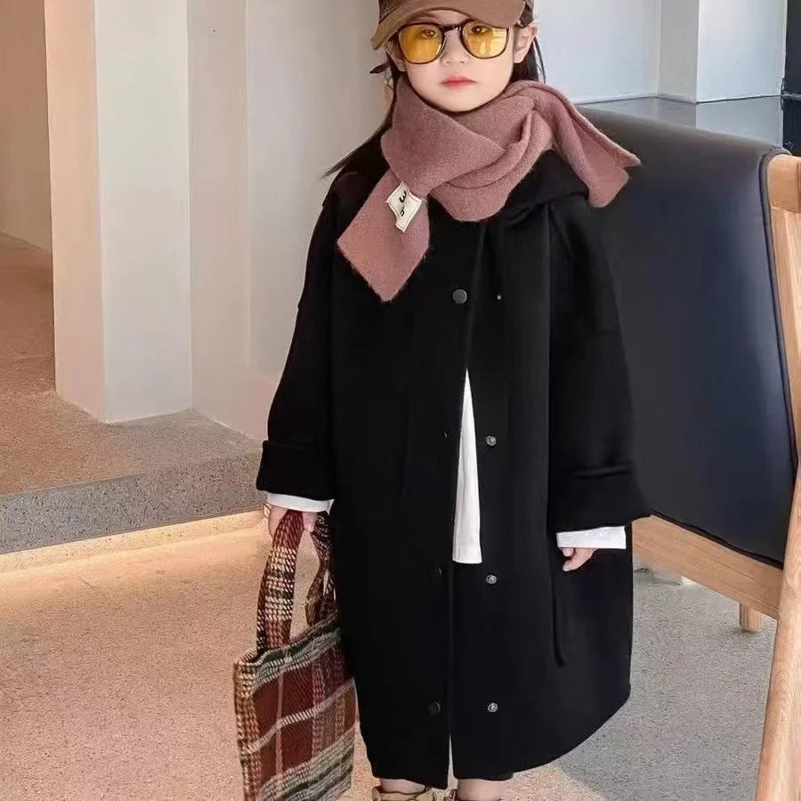 Abrigo de lana, cálido y grueso, con capuchón para niña,  para completar un outfit exclusivo para niña y chica adolescente